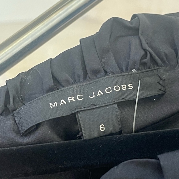 Vintage Marc Jacobs Elegant Black Ruffled Dress - Picture 4 of 14